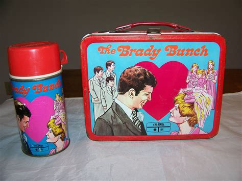 why were metal lunch boxes discontinued|rare lunch boxes 1970s.